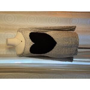 Torrid Heart Sweater Gray Knit Pullover Size 4
